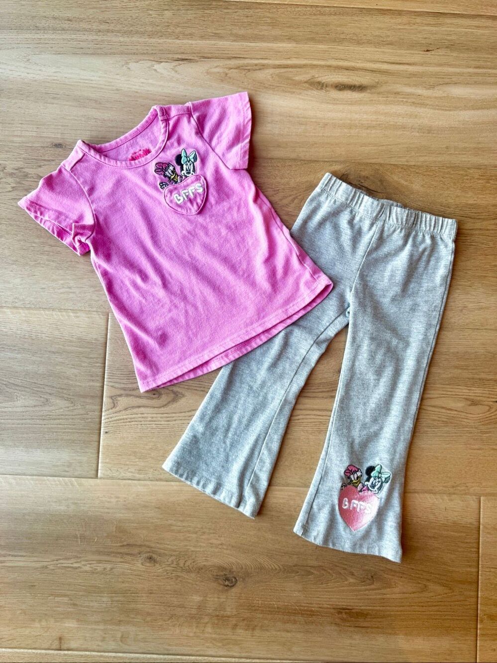 Disney Minnie Mouse Daisy Duck BFF Pink Graphic Tee Grey Flare Pants Set 24M